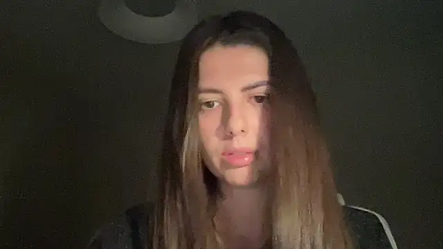 Snapshot of Felirayya chatting on 10-25-25, 09:20 Felirayya online show from 10-25-25, 09:20
