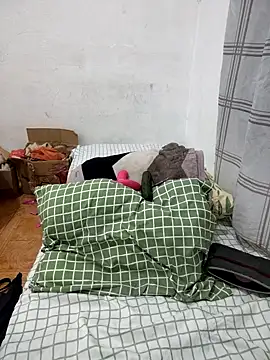 Lilo-skinny online show from 10-22-25, 04:24