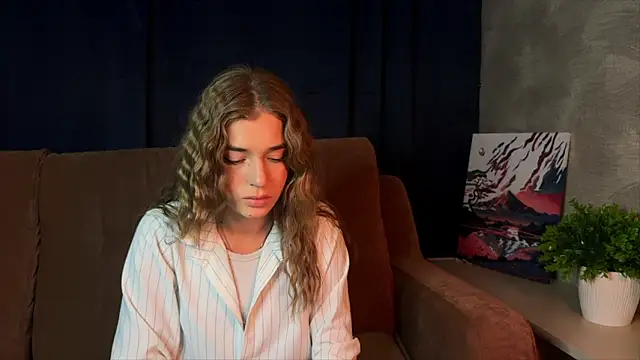 LilianLee online show from 10-09-25, 04:38