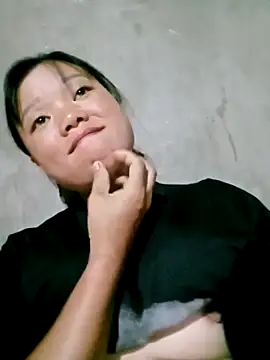 Snapshot of Samyy_xx chatting on 10-26-25, 12:11 Samyy xx online show from 10-26-25, 12:11