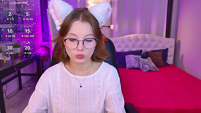 Bubblegum Babe  online show from 10-26-25, 08:48