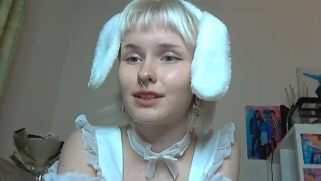 Snapshot of Paradoxy_ chatting on 10-12-25, 08:30 Paradoxy online show from 10-12-25, 08:30