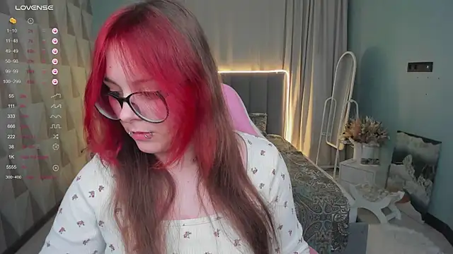 Snapshot of Monaco_Sun chatting on 11-19-25, 06:08 Monaco Sun online show from 11-19-25, 06:08