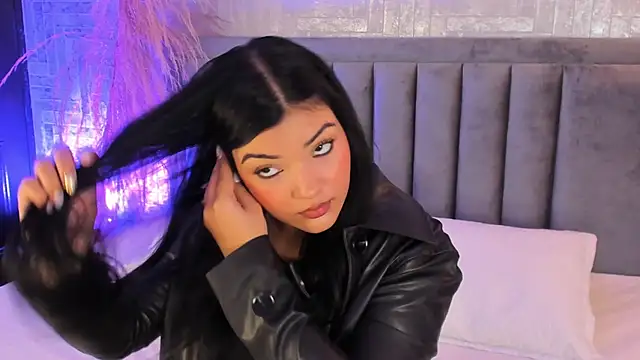 EmmaBlossom online show from 11-23-25, 07:24