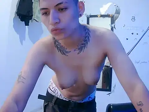 Owen tomboy online show from 09-26-25, 03:38