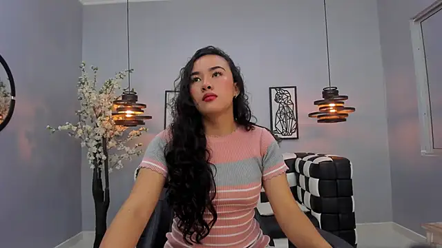 Kira Naughty online show from 10-01-25, 11:38