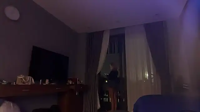 Miravynn online show from 02-21-26, 05:36