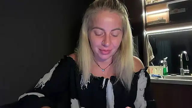 Miravynn online show from 02-24-26, 05:22