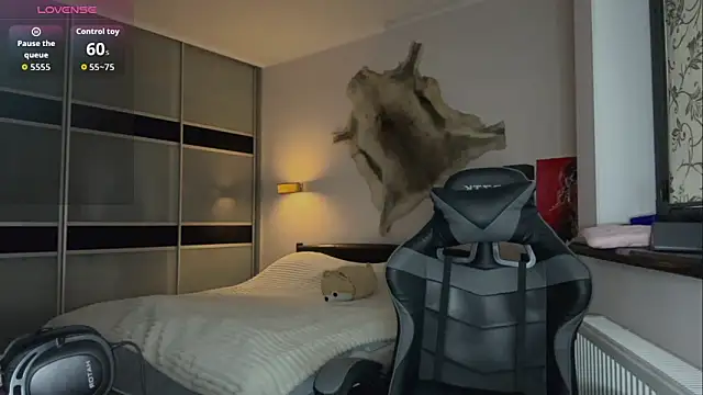 EvaCarter1 online show from 10-11-25, 06:45