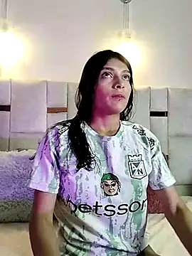 AelithEscarlata online show from 11-13-25, 12:26