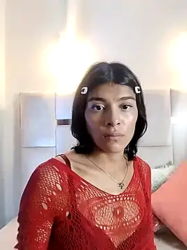 AelithEscarlata online show from 11-18-25, 12:20