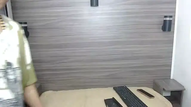 Jerom xx online show from 10-08-25, 07:33