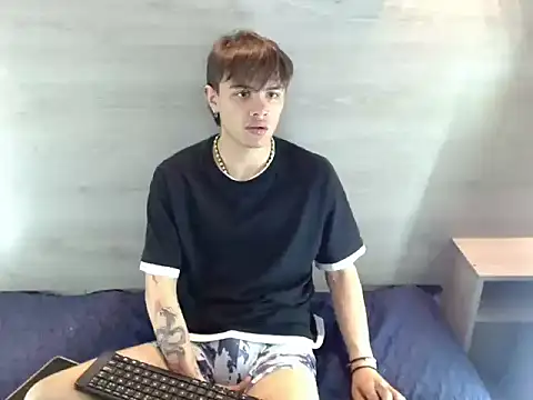 Jerom xx online show from 10-15-25, 08:09