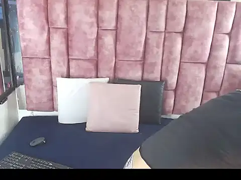 Jerom xx online show from 10-16-25, 08:32