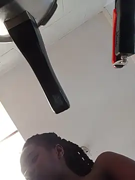 Nahomyyy online show from 03-22-26, 05:16