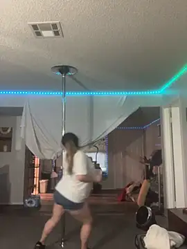 BuzzBunni69 online show from 10-11-25, 11:47