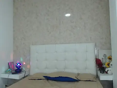 Aaron Foxxx online show from 12-17-25, 09:32