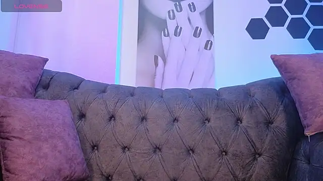 Angelina  Smith online show from 11-12-25, 07:46