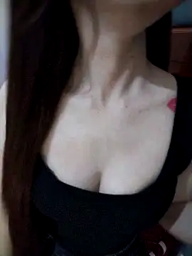 Snapshot of Quynhbabysexy chatting on 02-10-26, 05:33 Quynhbabysexy online show from 02-10-26, 05:33