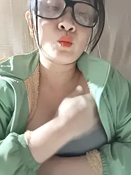 Paul-paul11 online show from 11-22-25, 01:32