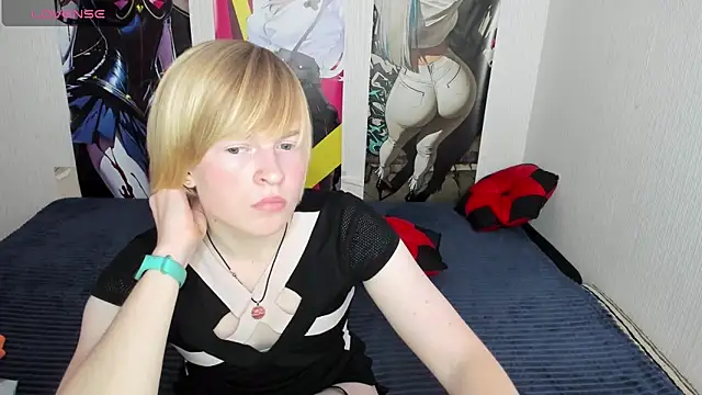 Cattie w  online show from 10-18-25, 01:19