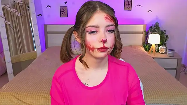 Snapshot of _Amelia_Shine_ chatting on 10-24-25, 07:05 Amelia Shine online show from 10-24-25, 07:05