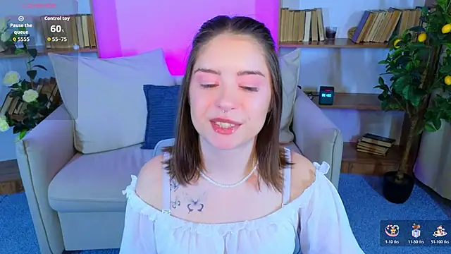 Snapshot of _Amelia_Shine_ chatting on 11-12-25, 01:39 Amelia Shine online show from 11-12-25, 01:39