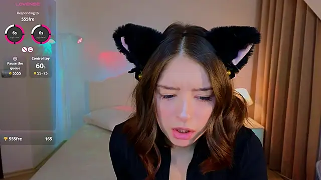 Snapshot of _Amelia_Shine_ chatting on 11-15-25, 02:09 Amelia Shine online show from 11-15-25, 02:09