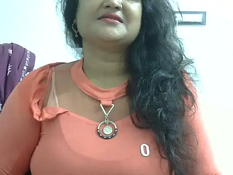 Snapshot of aarohee9 chatting on 11-10-25, 12:37 aarohee9 online show from 11-10-25, 12:37