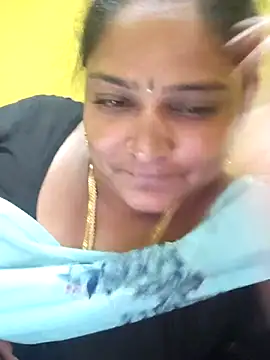 navyasree143 online show from 09-28-25, 02:50