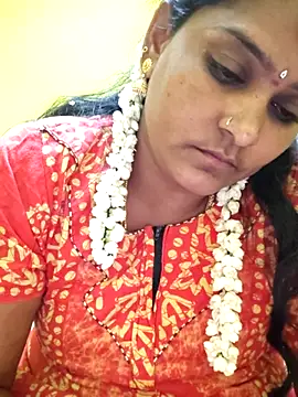 navyasree143 online show from 10-23-25, 08:07