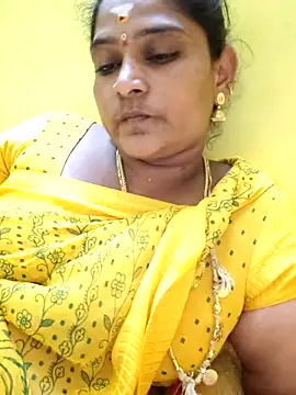 navyasree143 online show from 10-28-25, 05:22