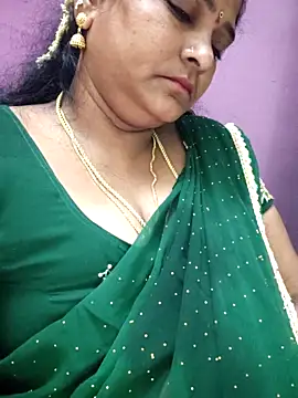 navyasree143 online show from 10-30-25, 01:18