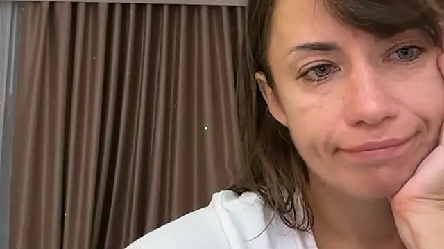 Roriann online show from 02-11-26, 01:16