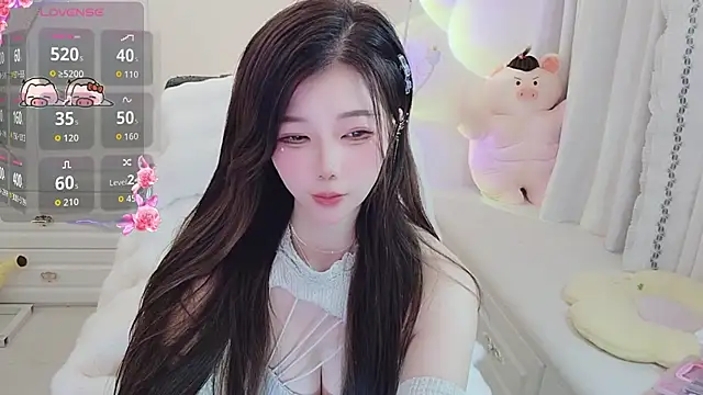 Snapshot of Coco-Di chatting on 11-22-25, 02:32 Coco-Di online show from 11-22-25, 02:32