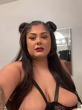 Snapshot of pmonie chatting on 10-27-25, 04:22 pmonie online show from 10-27-25, 04:22