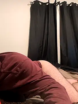 Snapshot of bear8t chatting on 10-25-25, 09:50 bear8t online show from 10-25-25, 09:50