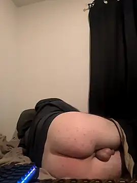 Snapshot of bear8t chatting on 10-30-25, 09:22 bear8t online show from 10-30-25, 09:22