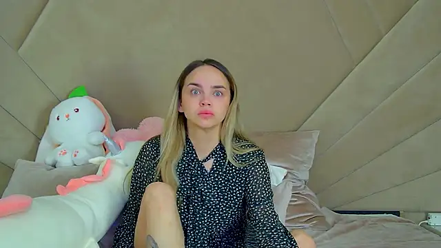 AnitaVenture online show from 10-15-25, 04:34