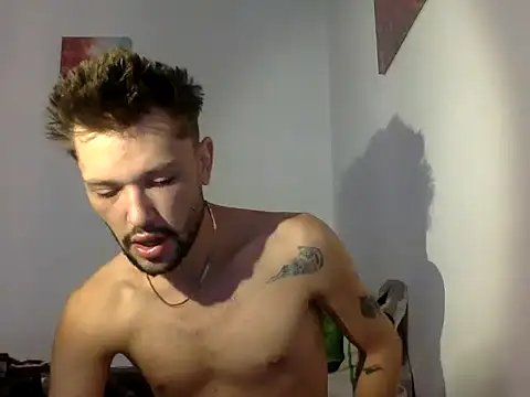 Snapshot of babykriss chatting on 10-08-25, 09:29 babykriss online show from 10-08-25, 09:29