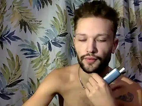 Snapshot of babykriss chatting on 10-16-25, 10:16 babykriss online show from 10-16-25, 10:16