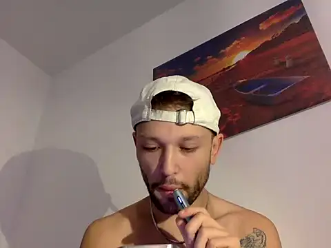 Snapshot of babykriss chatting on 10-22-25, 09:31 babykriss online show from 10-22-25, 09:31