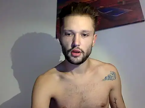 Snapshot of babykriss chatting on 10-29-25, 03:58 babykriss online show from 10-29-25, 03:58