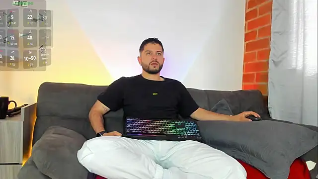 TomSloam online show from 10-14-25, 01:12