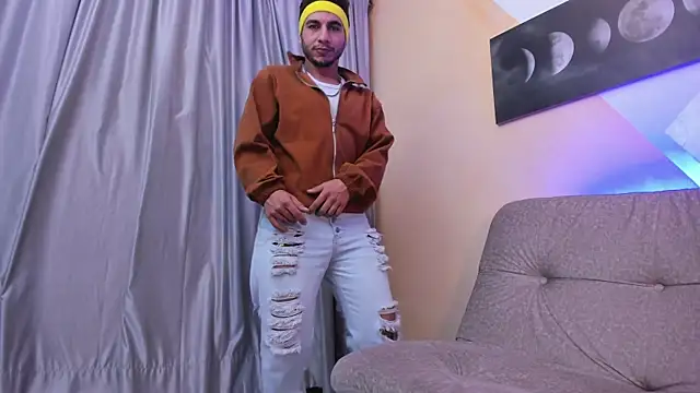 Taylor Lewiis online show from 10-01-25, 04:18