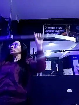 YaraDuartee online show from 11-26-25, 06:20