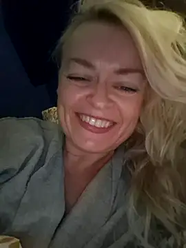 demidelightfulxx online show from 10-18-25, 09:48