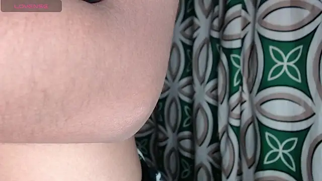 Lilitth rose online show from 11-18-25, 02:50