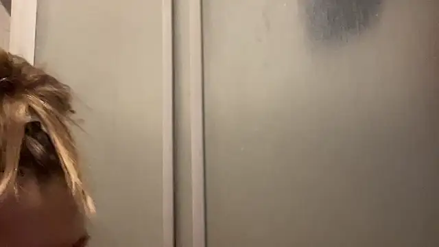 Snapshot of Milysoren chatting on 02-15-26, 07:16 Milysoren online show from 02-15-26, 07:16