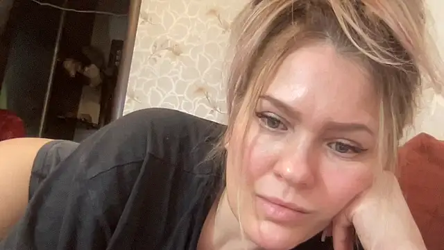 Snapshot of Milysoren chatting on 02-28-26, 02:18 Milysoren online show from 02-28-26, 02:18